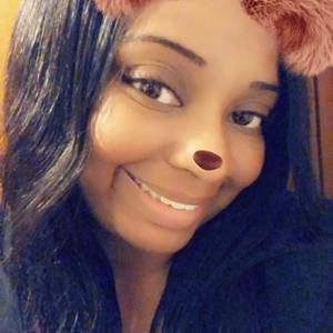 Meet your Posher, Elaina